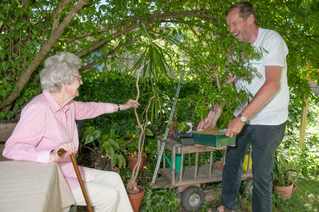 Gemeinsame Gartenarbeit